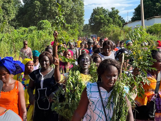 Niaguis déroule le tapis rouge pour son maire Victorine Anquediche NDEYE Niaguis déroule le tapis rouge pour son maire Victorine Anquediche NDEYE