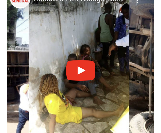 Accident-Rond-Point Mamelles: Un Ndiaga Ndiaye se renverse... Accident-Rond-Point Mamelles: Un Ndiaga Ndiaye se renverse...