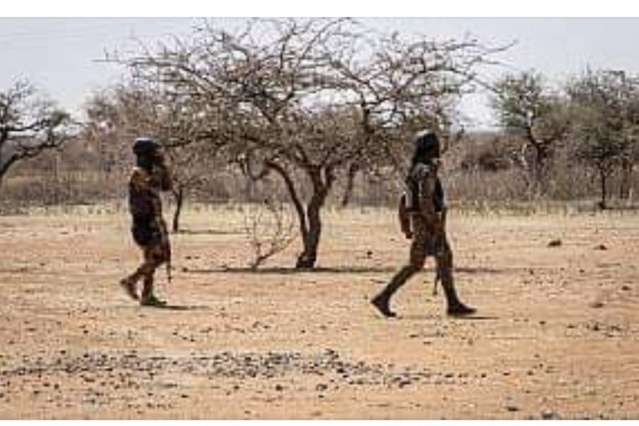 Est du Burkina : au moins quatre morts, dont deux soldats, dans une attaque "terroriste" (armée) Est du Burkina : au moins quatre morts, dont deux soldats, dans une attaque "terroriste" (armée)