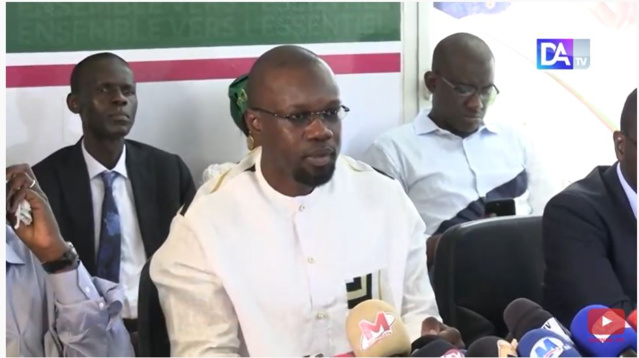 20ème commémoration du naufrage du Joola : le maire de Ziguinchor Ousmane Sonko absent à la cérémonie... 20ème commémoration du naufrage du Joola : le maire de Ziguinchor Ousmane Sonko absent à la cérémonie...