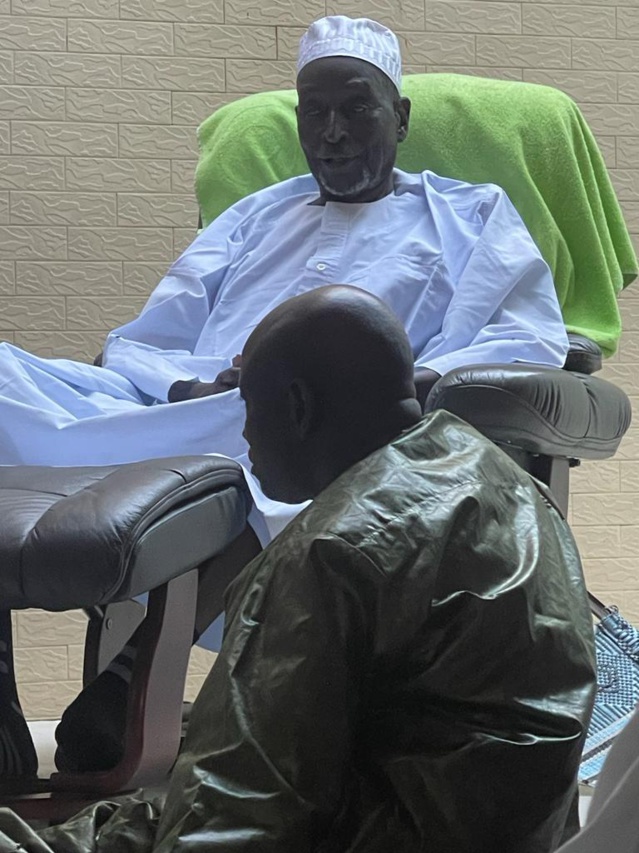 Le ministre de l’Agriculture, du développement rural et de la sécurité alimentaire, Aly Ngouille, reçu par Serigne Cheikh Saliou Mbacké