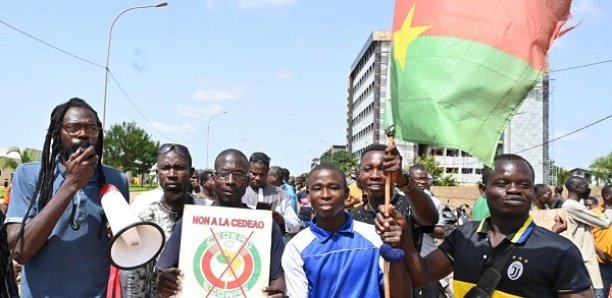 Washington met en garde les putschistes burkinabè contre le groupe russe Wagner Washington met en garde les putschistes burkinabè contre le groupe russe Wagner
