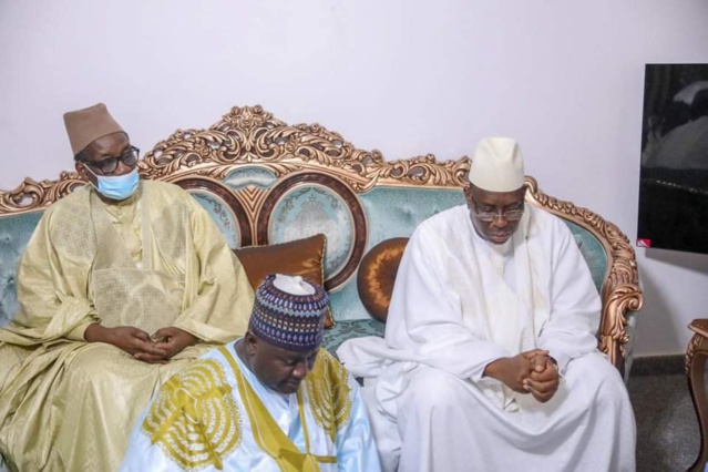 Ziara du Pr Macky Sall à Tivaouane (images) Ziara du Pr Macky Sall à Tivaouane (images)