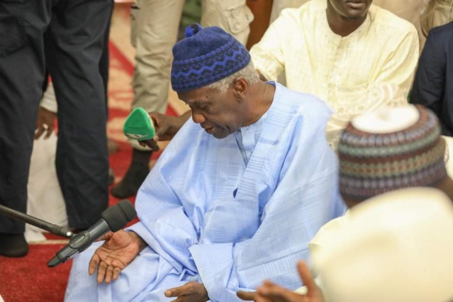 Ziara du Pr Macky Sall à Tivaouane (images) Ziara du Pr Macky Sall à Tivaouane (images)