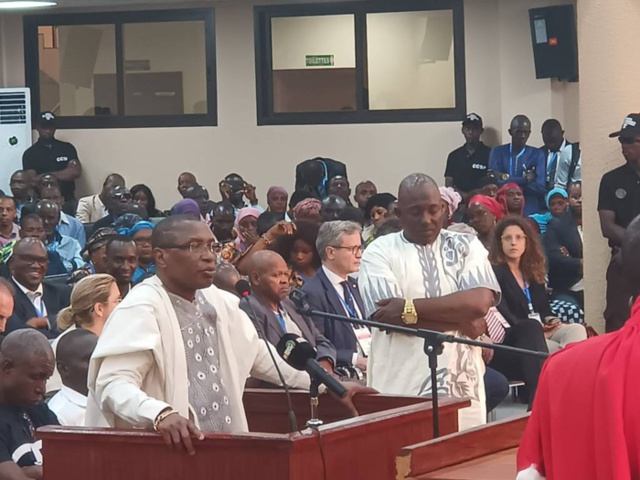 Massacre de 2009 en Guinée : l'ex-dictateur maintenu en prison le temps du procès. Massacre de 2009 en Guinée : l'ex-dictateur maintenu en prison le temps du procès.