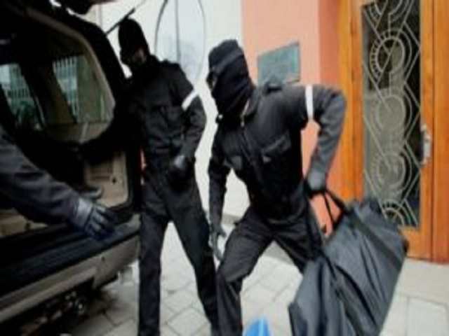 Barkédji : des bandits ouvrent le feu sur une famille de commerçants ; Elimane Dia froidement abattu et deux autres personnes grièvement blessées Barkédji : des bandits ouvrent le feu sur une famille de commerçants ; Elimane Dia froidement abattu et deux autres personnes grièvement blessées