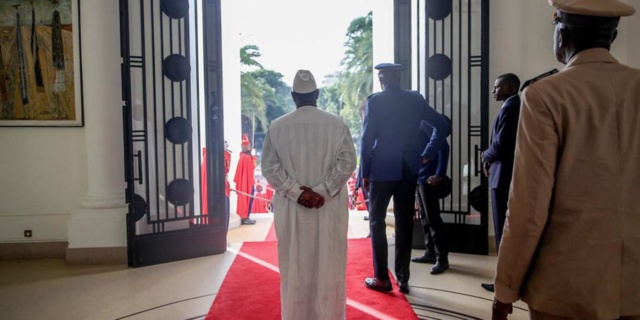Aide de camp : Macky repousse la retraite de son homme de confiance