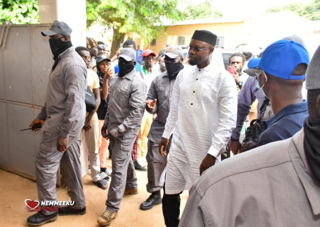 « Nemeeku Tour » à Mbour : La famille religieuse de Malicounda encense le maire Maguette Sène devant Sonko.