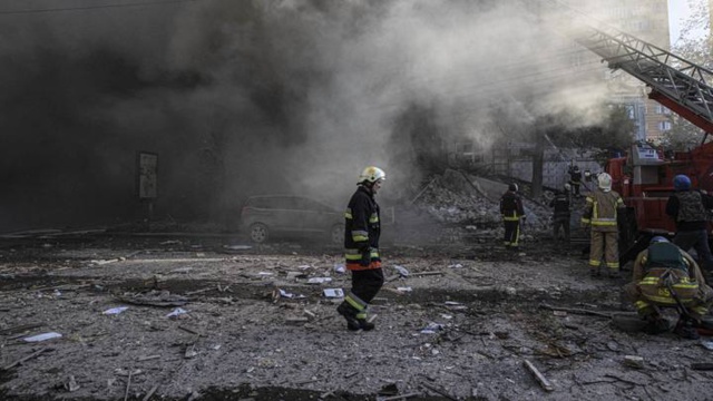 Ukraine: situation "tendue" aux fronts, Moscou s'apprête à évacuer les civils de Kherson