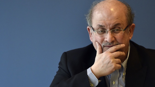 Salman Rushdie a perdu un oeil et l'usage d'une main