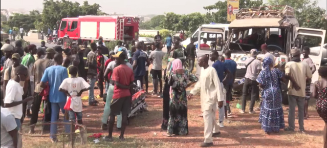Dérapage d'un Ndiaga Ndiaye: Des blessés graves et 4 véhicules endommagés sur la Vdn ! Dérapage d'un Ndiaga Ndiaye: Des blessés graves et 4 véhicules endommagés sur la Vdn !