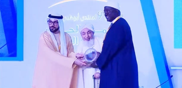 Forum d'Abu Dhabi: Cheikh Abdou Lahad Mbacké Gaïndé honoré Forum d'Abu Dhabi: Cheikh Abdou Lahad Mbacké Gaïndé honoré