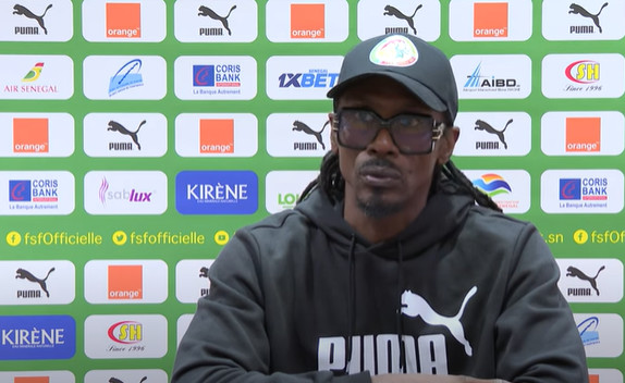Aliou Cissé au Qatar… : « Il fait chaud, on a adapté nos entraînements par rapport à cette chaleur-là… » Aliou Cissé au Qatar… : « Il fait chaud, on a adapté nos entraînements par rapport à cette chaleur-là… »