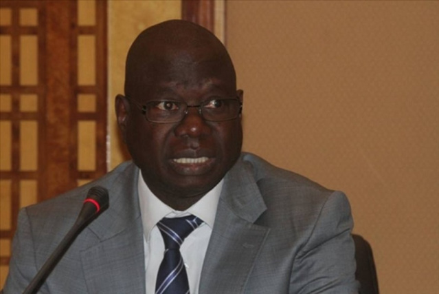 Affaire troisième mandat: Pourquoi a-t-on peur de la candidature de Macky SALL ? (Par Dr Augustin Tine) Affaire troisième mandat: Pourquoi a-t-on peur de la candidature de Macky SALL ? (Par Dr Augustin Tine)