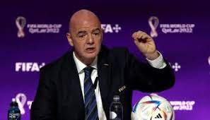 « Crucifiez-moi mais ne critiquez pas le Qatar ! » : le virulent plaidoyer de Gianni Infantino, président de la FIFA « Crucifiez-moi mais ne critiquez pas le Qatar ! » : le virulent plaidoyer de Gianni Infantino, président de la FIFA