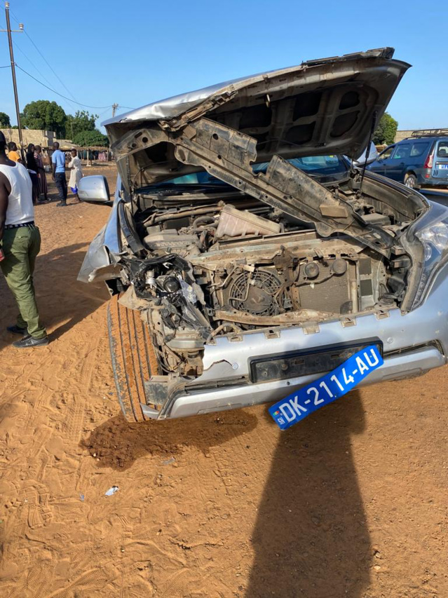 Photos : Serigne Mbacké Ndiaye victime d’un accident sur la route de Fatick