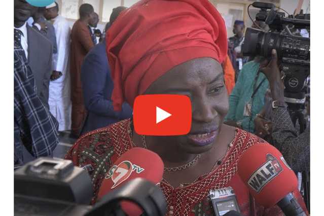 Mimi Touré avertit: "Tekk si souf le 3ème mandat et parler aussi des 1 000 milliards qui les mouille" Mimi Touré avertit: "Tekk si souf le 3ème mandat et parler aussi des 1 000 milliards qui les mouille"