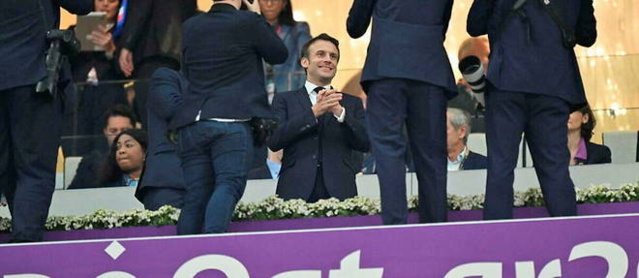 Coupe du monde 2022 : le coût exorbitant des allers-retours de Macron au Qatar