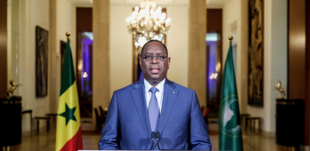 Macky déclare le lundi prochain jour férié, chômé et payé! Macky déclare le lundi prochain jour férié, chômé et payé!