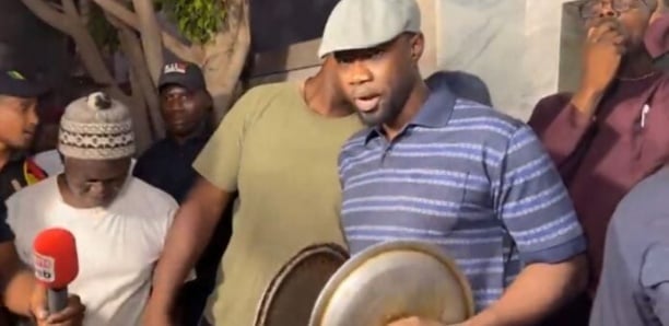 Scandales au Sénégal : Yaw reprend ses concerts de casseroles et ses rassemblements Scandales au Sénégal : Yaw reprend ses concerts de casseroles et ses rassemblements
