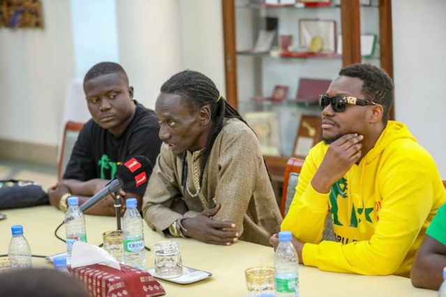 Les rappeurs reçus par le Président Macky Sall- Les dessous d'une audience Les rappeurs reçus par le Président Macky Sall- Les dessous d'une audience