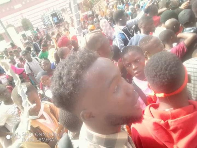 Concert de casseroles contre le maire Ousmane Sonko - Ça a chauffé à Ziguinchor ! Concert de casseroles contre le maire Ousmane Sonko - Ça a chauffé à Ziguinchor !