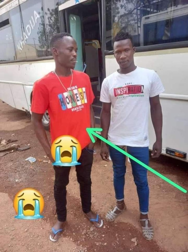 Collision mortelle à Kaffrine- Voici les images de quelques victimes décédées et leurs accessoires (téléphones portables)... Collision mortelle à Kaffrine- Voici les images de quelques victimes décédées et leurs accessoires (téléphones portables)...