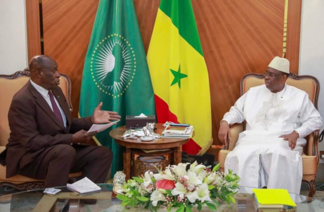 Photos/ Avec son projet de 6 milliard de FCfa:Baba Tandian reçu par Macky Sall Photos/ Avec son projet de 6 milliard de FCfa:Baba Tandian reçu par Macky Sall