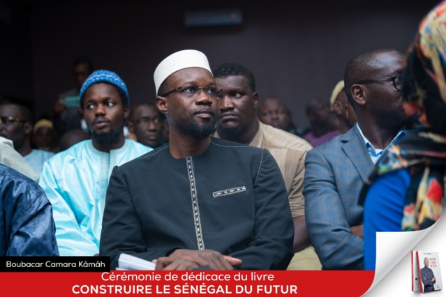 CÉRÉMONIE DE DÉDICACE DE L’OUVRAGE « CONSTRUIRE LE SENEGAL DU FUTUR » Boubacar Camara, patronyme du grand TER en marche présente un nouveau projet de société CÉRÉMONIE DE DÉDICACE DE L’OUVRAGE « CONSTRUIRE LE SENEGAL DU FUTUR » Boubacar Camara, patronyme du grand TER en marche présente un nouveau projet de société