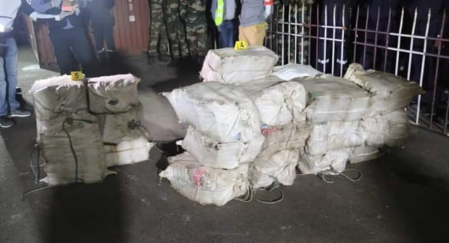 Drogue : 805kg de cocaïne interceptés encore en haute mer ! Drogue : 805kg de cocaïne interceptés encore en haute mer !