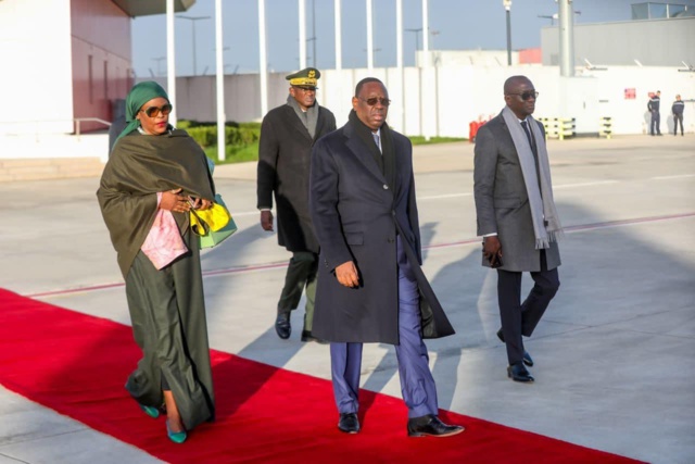 Attendu cet après-midi à Dakar, le point sur le séjour Parisien du Président Macky Sall Attendu cet après-midi à Dakar, le point sur le séjour Parisien du Président Macky Sall