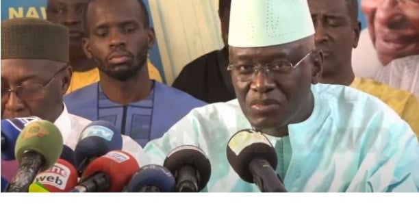 Habib Sy : "Si Macky Sall fait du forcing, ce sera l'implosion" Habib Sy : "Si Macky Sall fait du forcing, ce sera l'implosion"