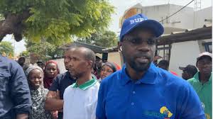 Ousmane Sonko traine les pieds pour déférer à la convocation de Dame Justice- Les forces de l'ordre iront-ils le cueillir? Ousmane Sonko traine les pieds pour déférer à la convocation de Dame Justice- Les forces de l'ordre iront-ils le cueillir?
