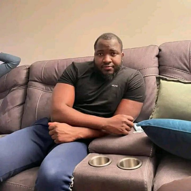 Les vraies raisons de l'arrestation du "patriote" Hannibal Djim, Congolais, proche parmi les plus proches de l'opposant Ousmane Sonko Les vraies raisons de l'arrestation du "patriote" Hannibal Djim, Congolais, proche parmi les plus proches de l'opposant Ousmane Sonko