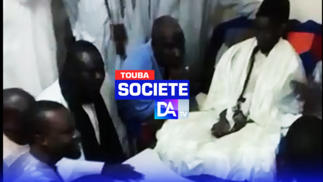 TOUBA- Sonko déjà reçu par le Khalife des Baayfaal prie dans la grande mosquée de Touba TOUBA- Sonko déjà reçu par le Khalife des Baayfaal prie dans la grande mosquée de Touba