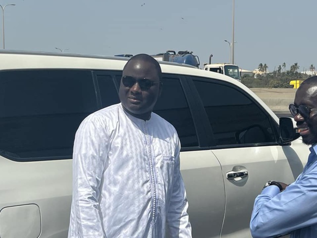 Meeting interdit- La délégation de Yewwi rallie de pied ferme Mbacké ... où un impressionnant dispositif sécuritaire veille au grain Meeting interdit- La délégation de Yewwi rallie de pied ferme Mbacké ... où un impressionnant dispositif sécuritaire veille au grain