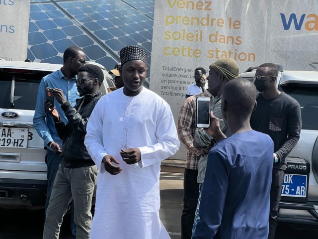 Meeting interdit-  La délégation  de Yewwi rallie de pied ferme Mbacké ... où un impressionnant dispositif sécuritaire veille au grain 