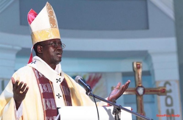 L’appel à la paix de Monseigneur Benjamin Ndiaye aux acteurs politiques : « Soyons capables au Sénégal de débattre de manière opposée dans la paix et la civilité pour bâtir en commun notre nation… »