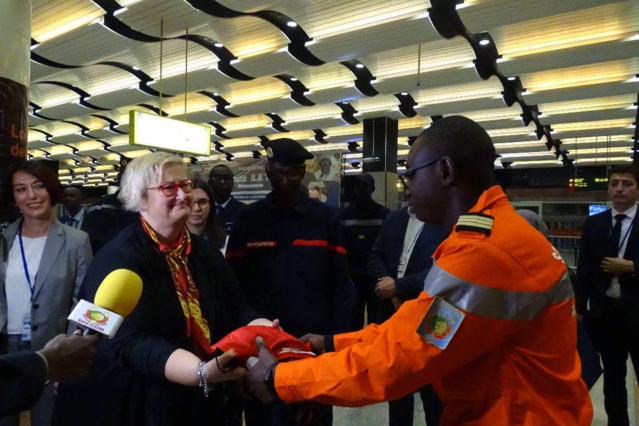 Macky Sall envoie un contingent de secours et 600 millions FCFA pour la Turquie (IMAGES)