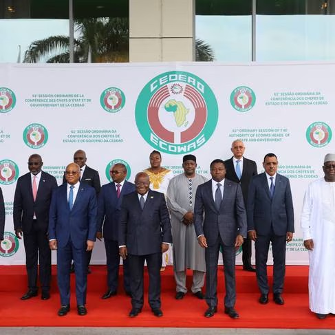 La Cédéao maintient les sanctions contre le Mali, le Burkina et la Guinée La Cédéao maintient les sanctions contre le Mali, le Burkina et la Guinée