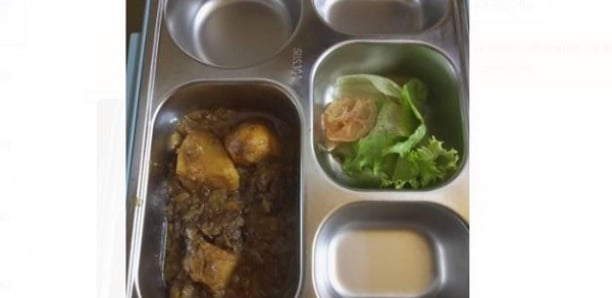 “Comment peut-on tenir 16h avec ça dans le ventre ?” : Guy Marius Sagna s’indigne du repas servi au personnel de l’hôpital de Ziguinchor “Comment peut-on tenir 16h avec ça dans le ventre ?” : Guy Marius Sagna s’indigne du repas servi au personnel de l’hôpital de Ziguinchor