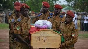 Burkina Faso : Nouvelle attaque djihadiste contre l’armée, une quinzaine de soldats tués Burkina Faso : Nouvelle attaque djihadiste contre l’armée, une quinzaine de soldats tués