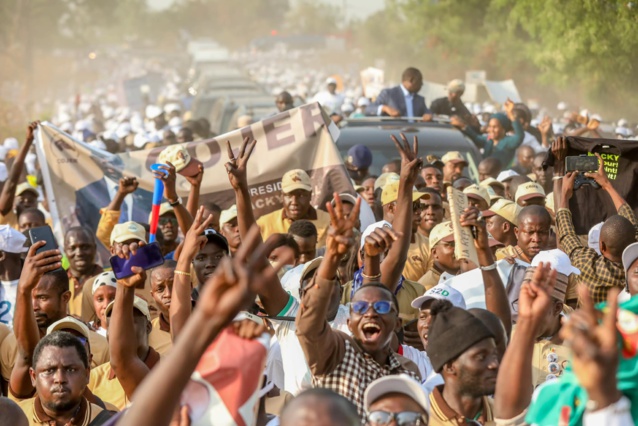 SEDHIOU- Bel accueil au Président Macky Sall  (IMAGES)