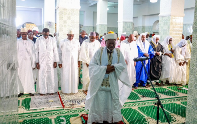 Le Chef de l’État Macky SALL a effectué la prière du vendredi à la Grande mosquée de Sédhiou rénovée