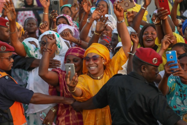 L'émouvant hommage du Président Macky Sall à son épouse, Marième Faye, et à toutes les femmes (VIDÉO) L'émouvant hommage du Président Macky Sall à son épouse, Marième Faye, et à toutes les femmes (VIDÉO)