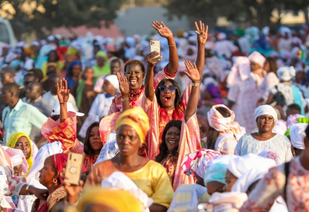 L'émouvant hommage du Président Macky Sall à son épouse, Marième Faye, et à toutes les femmes (VIDÉO) L'émouvant hommage du Président Macky Sall à son épouse, Marième Faye, et à toutes les femmes (VIDÉO)