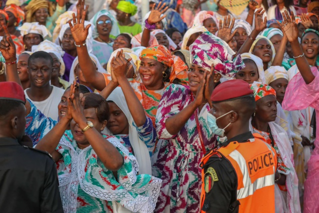 L'émouvant hommage du Président Macky Sall à son épouse, Marième Faye, et à toutes les femmes (VIDÉO) L'émouvant hommage du Président Macky Sall à son épouse, Marième Faye, et à toutes les femmes (VIDÉO)