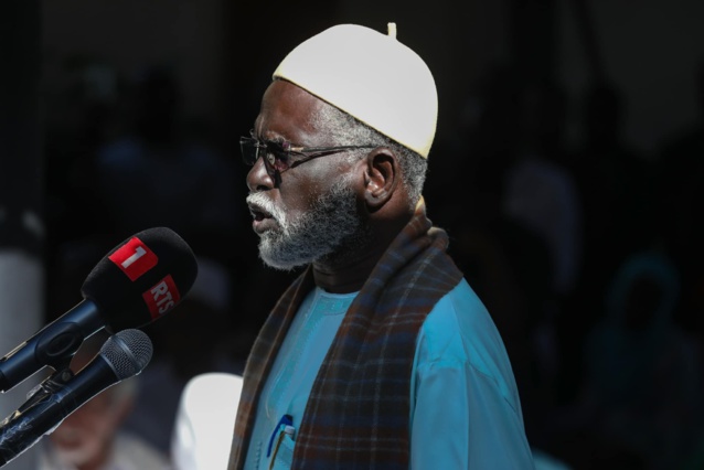 Levée du corps de Me Sèye- Le point sur la présence du chef de l'Etat, Macky Sall (IMAGES) Levée du corps de Me Sèye- Le point sur la présence du chef de l'Etat, Macky Sall (IMAGES)