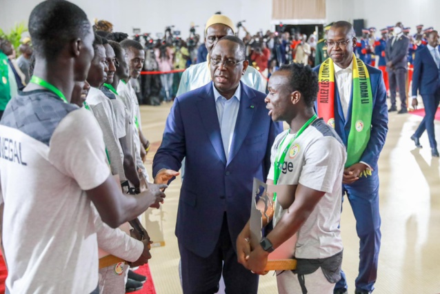  Macky Sall octroie une prime spéciale de 10 millions de francs CFA à chacun des vainqueurs de la CAN U20