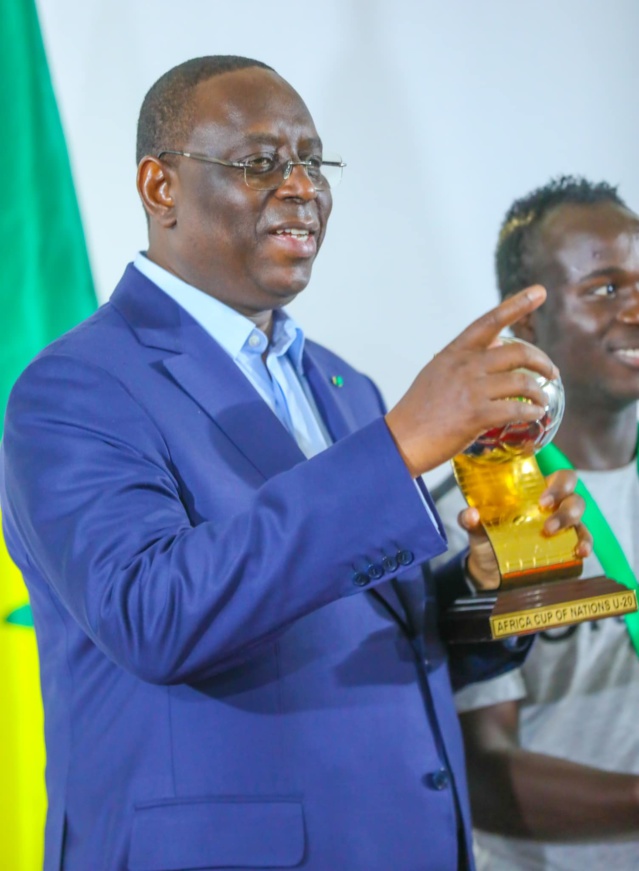 Macky Sall octroie une prime spéciale de 10 millions de francs CFA à chacun des vainqueurs de la CAN U20 Macky Sall octroie une prime spéciale de 10 millions de francs CFA à chacun des vainqueurs de la CAN U20